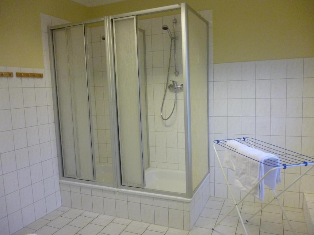 Hostel & Bistro Haus Der Horizonte Bad Doberan Rom bilde